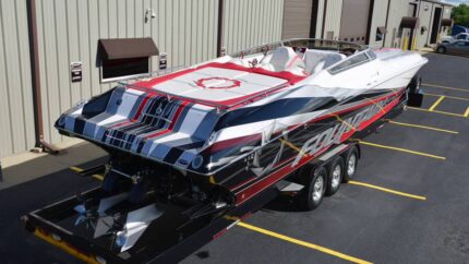 Inboard vs Outboard Motors: 2025 Buyer's Guide - waveinboardmotors.com